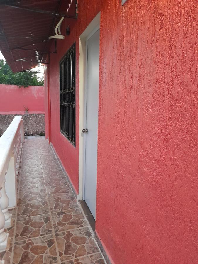 Villa lirios Valladolid  Esterno foto